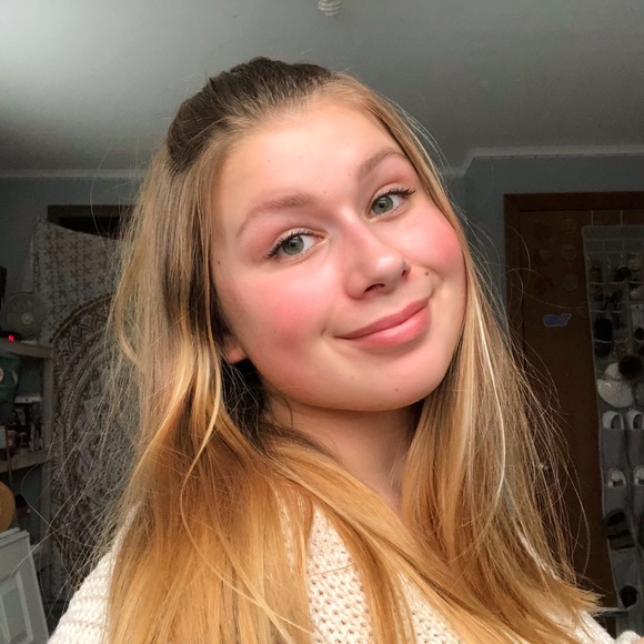 Meet your Posher, Jenny - Picture 4 of 4